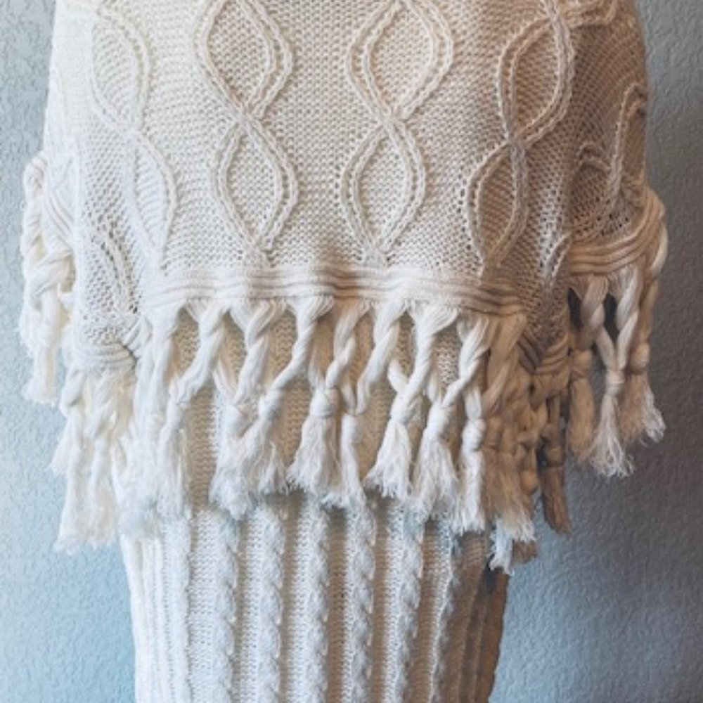 Sweater - Picture 2 of 9